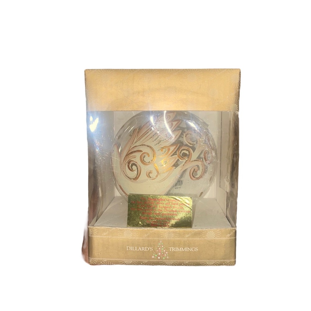 Dillard's Trimmings Hand Crafted Peace On Earth Dove 2010 New Christmas Ornament